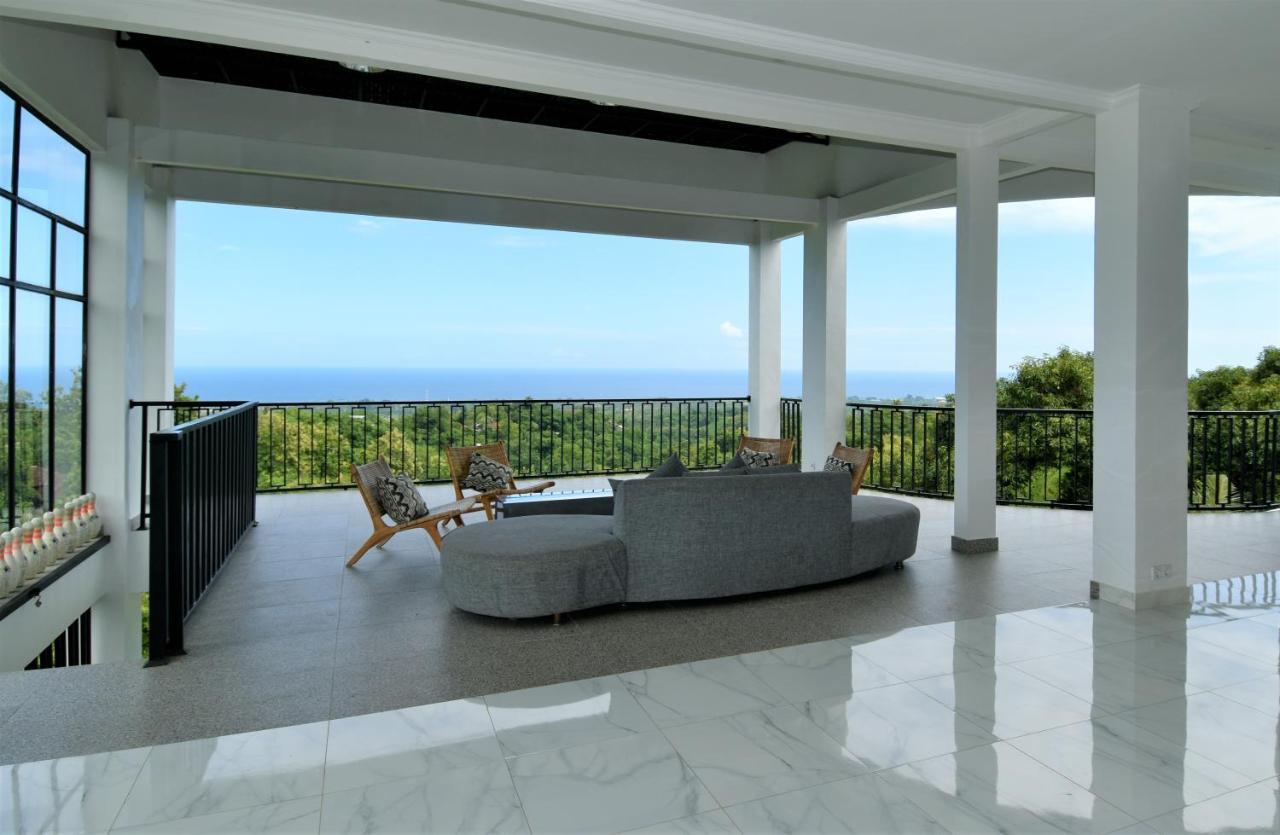 विला The Hacienda Lovina (Bali)