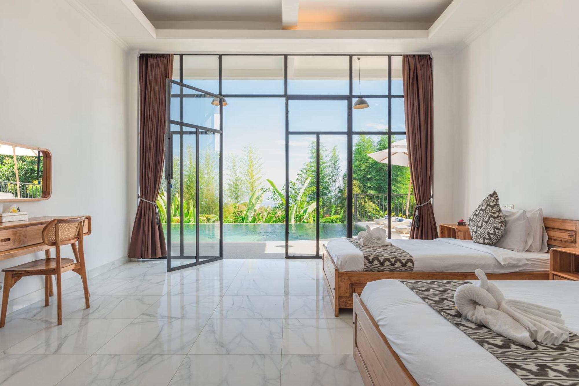 The Hacienda Villa Lovina Beach