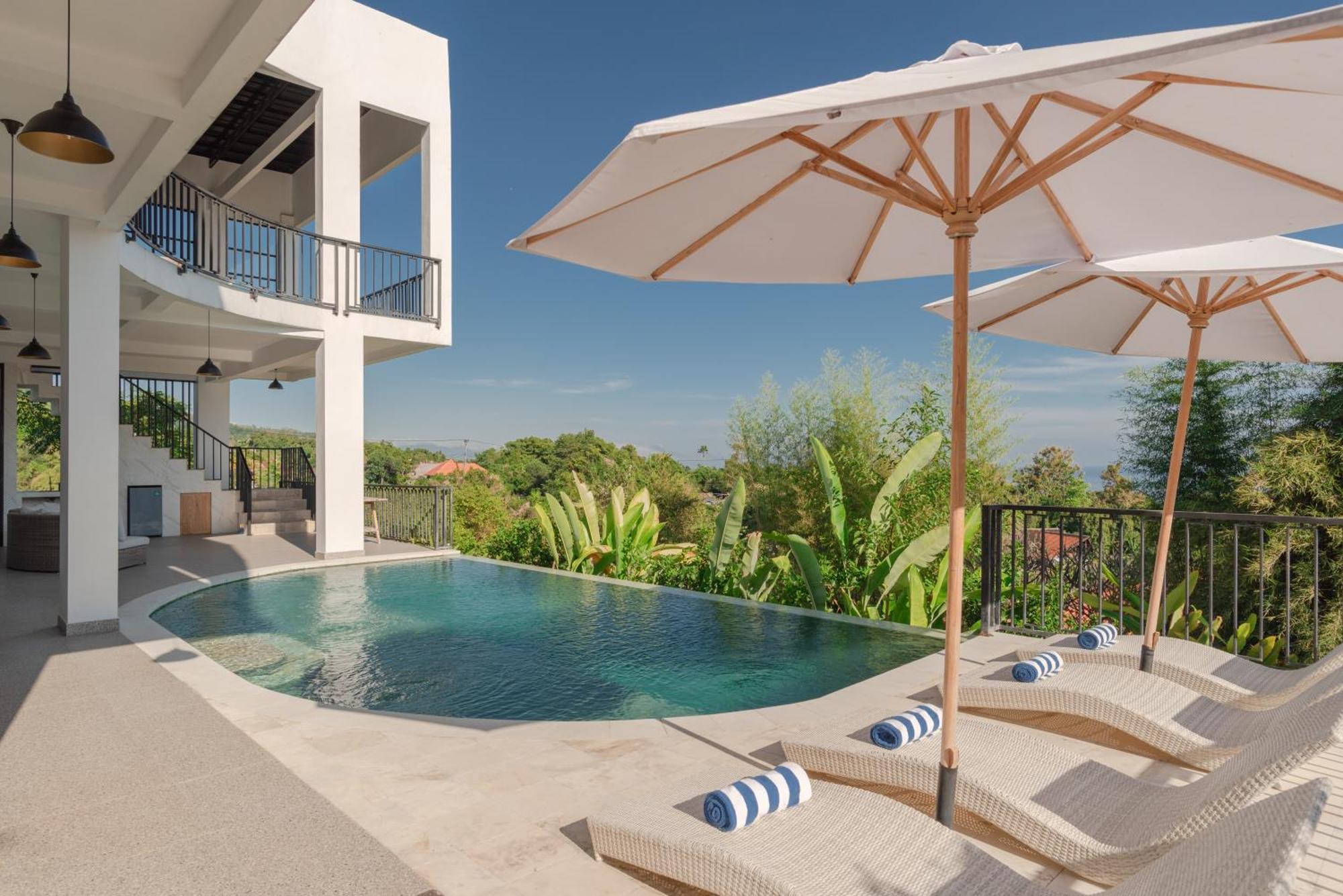 The Hacienda Villa Lovina Beach