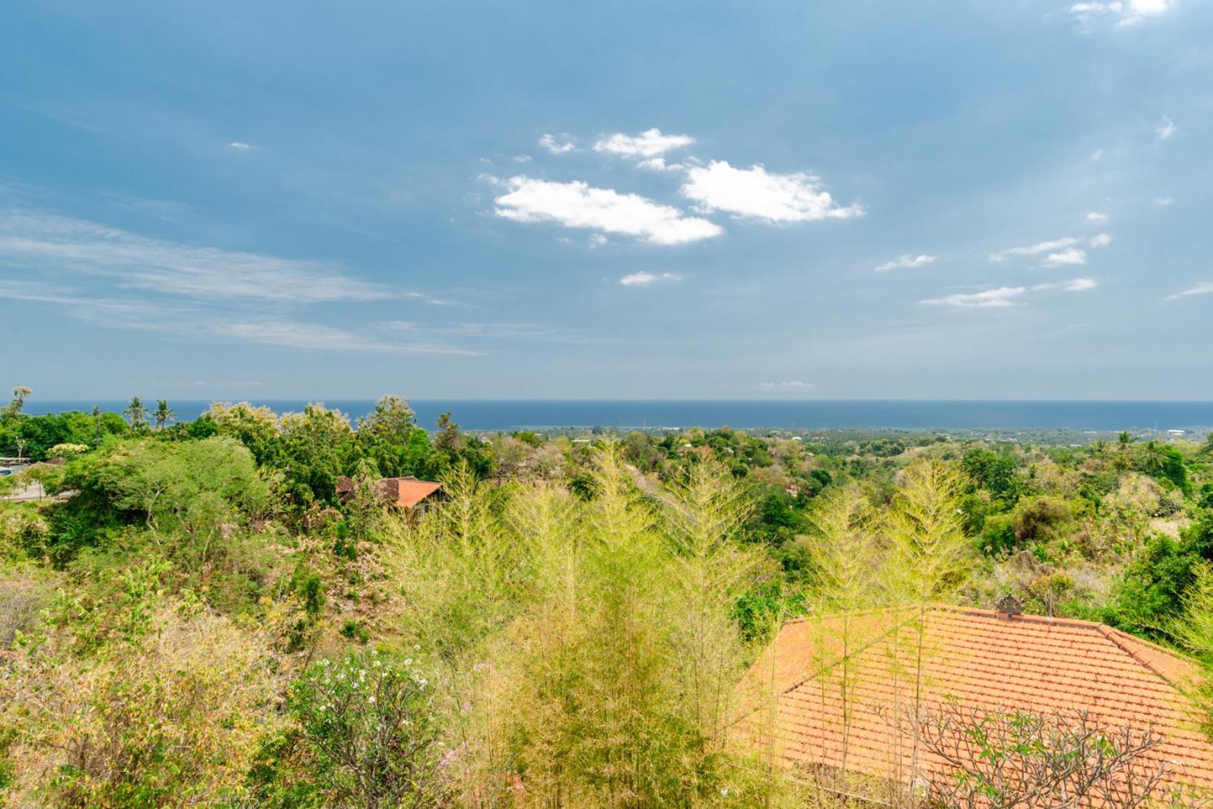 The Hacienda Villa Lovina Beach