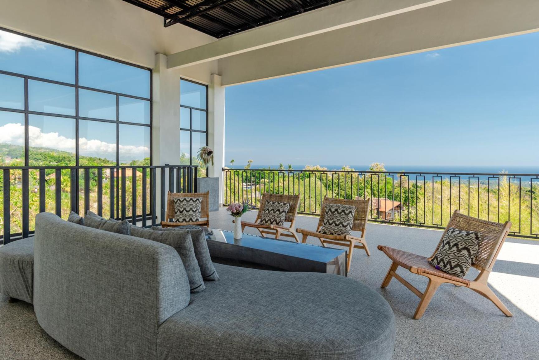 The Hacienda Villa Lovina Beach