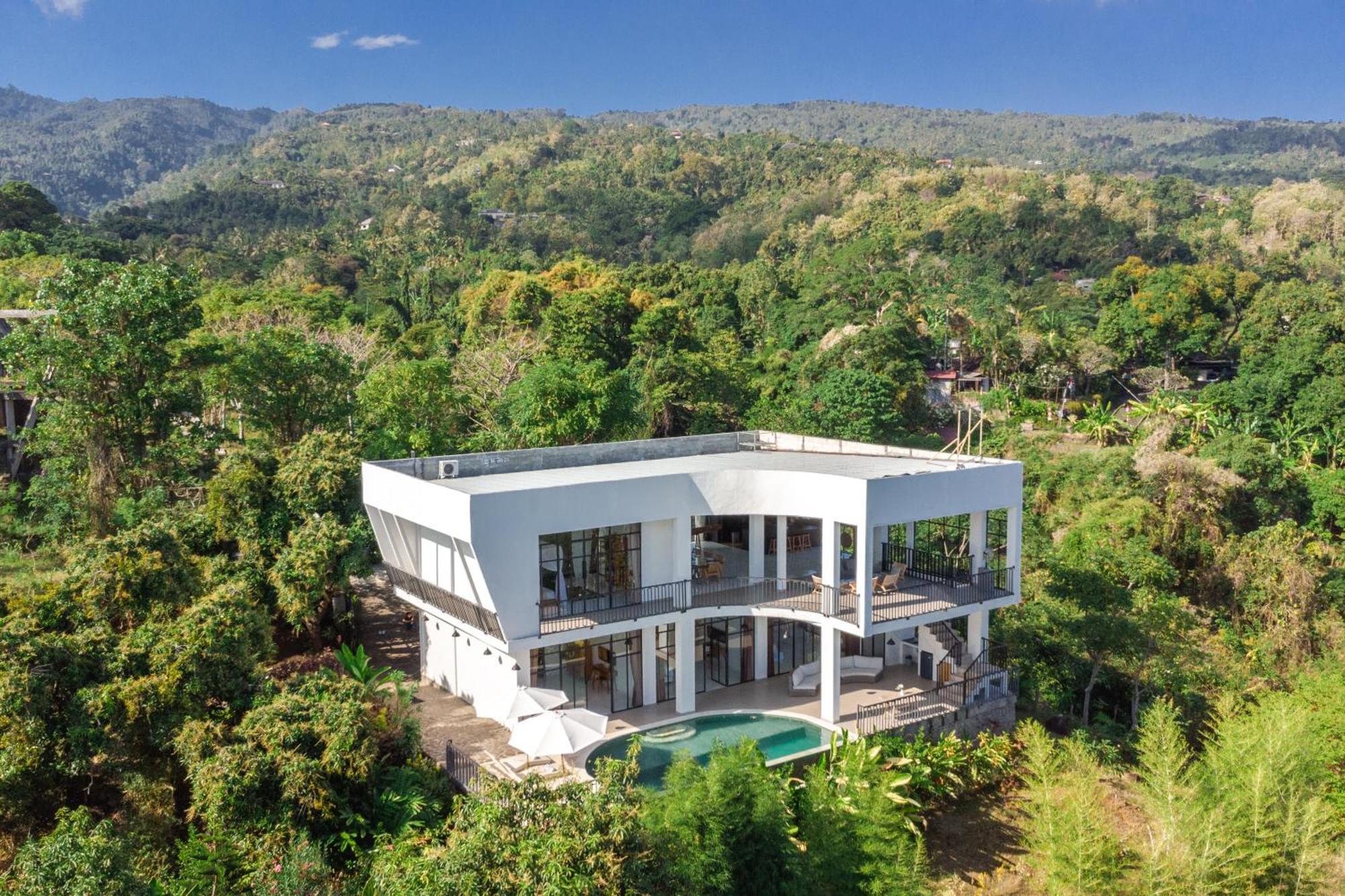 The Hacienda Lovina (Bali)